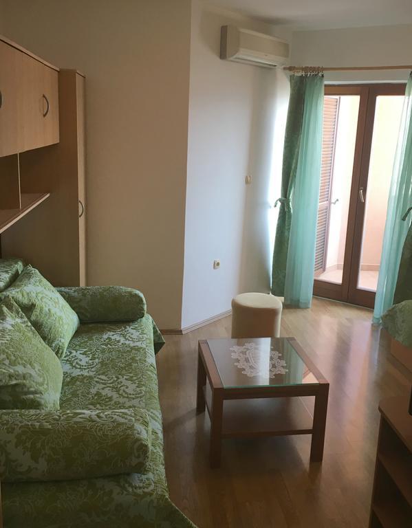 Apartman Frane クルク エクステリア 写真